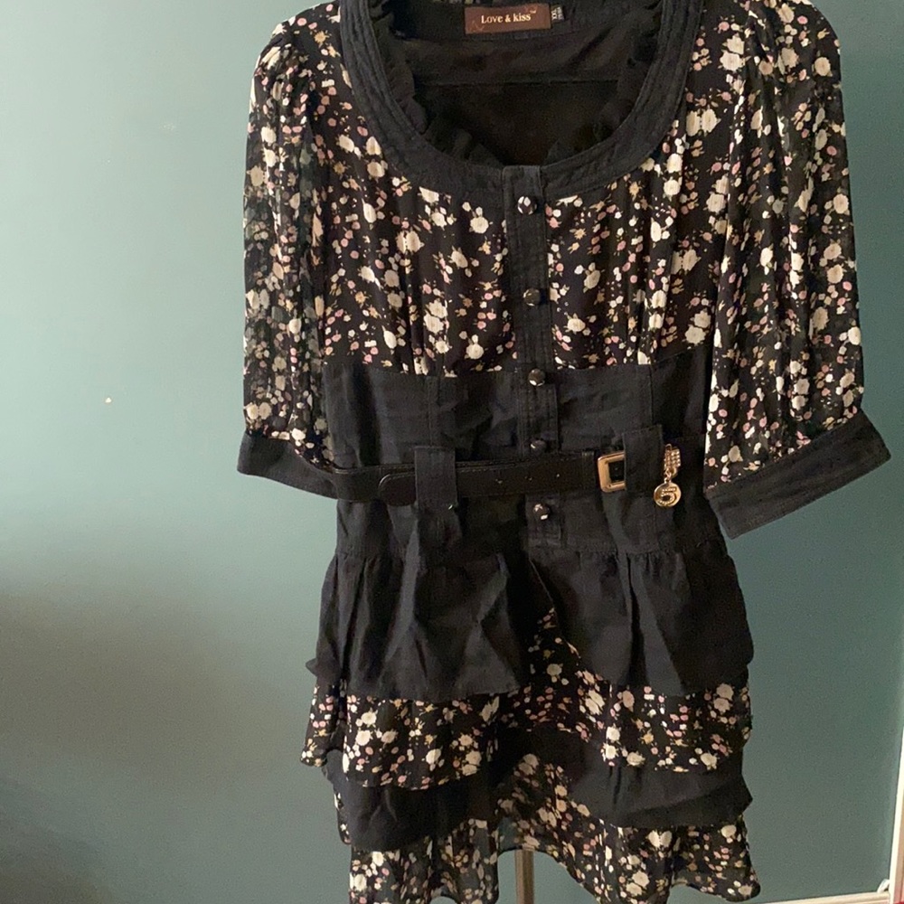 2. Love and kiss Cute flower dress M/L